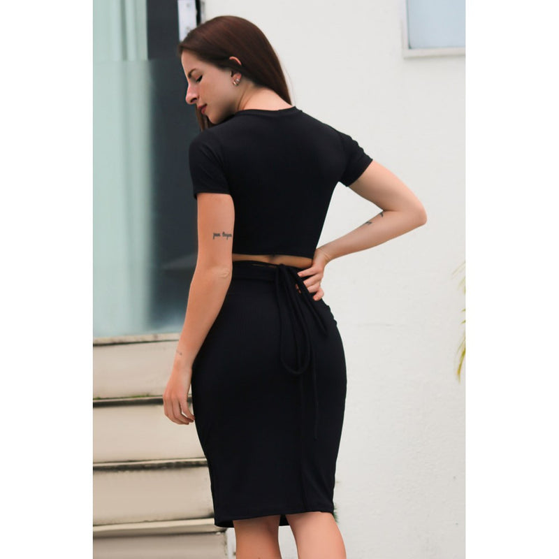 Conjunto Canelado Cropped Manguinha com Cadarços e Saia Tubinho com Fenda Lateral Preto